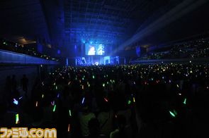 幕張に「愛してるZ!!!!!!」が響き渡った“VitaminZ 百花繚乱 幕張・炎夏の陣 愛してるZ!!!!!!”昼・夜公演をリポート _21