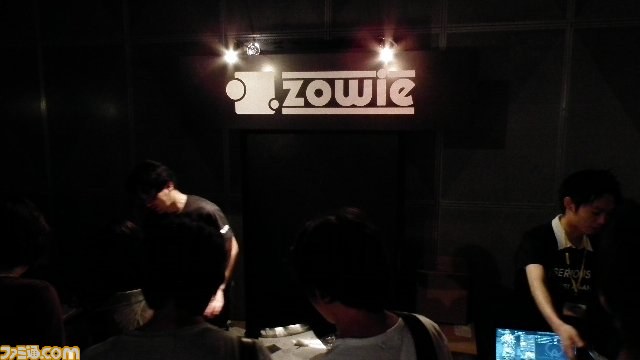絶体絶命の状況からスーパープレイも飛び出した“AVAれ祭2012 プリズムホール-秋の陣-”リポート_04