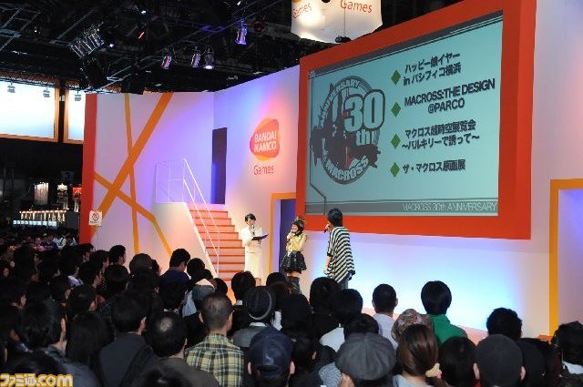 完全新作もサプライズ発表された！　「マクロス」30周年メモリアルステージイベントリポート【TGS2012 】_02