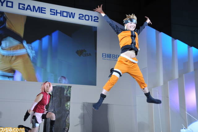 パフォーマンスするコスプレステージ“Cosplay Collection Night @TGS”が今年も開催【TGS2012】_25