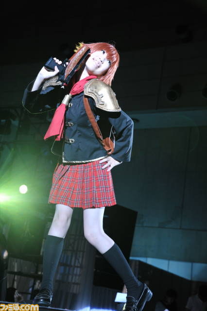 パフォーマンスするコスプレステージ“Cosplay Collection Night @TGS”が今年も開催【TGS2012】_40