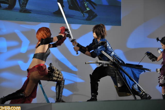 パフォーマンスするコスプレステージ“Cosplay Collection Night @TGS”が今年も開催【TGS2012】_48