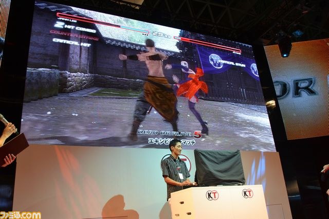 『DOA5』エキシビジョンマッチで遊選手が連覇！　その遊選手に、ディレクターが勝っちゃった【TGS 2012】_07
