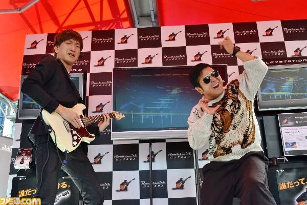 『ロックスミス』のスペシャルイベントが開催、渋谷の真ん中でエアギターが炸裂_14