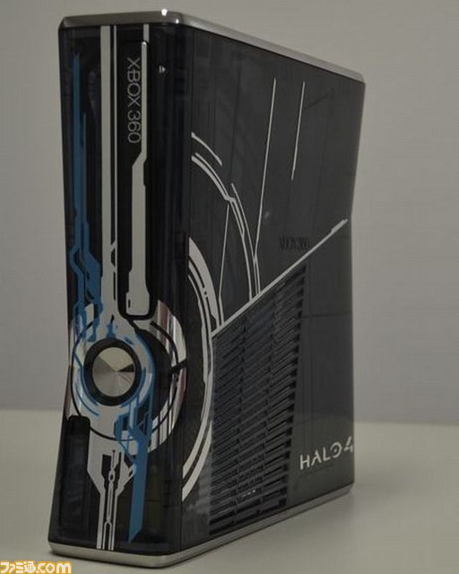 特別仕様の本体が同梱！『Xbox 360 320GB Halo 4 リミテッド