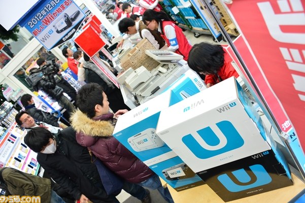 Wii U発売、東京・池袋のビックカメラ 池袋本店は早朝から行列が【Wii U発売日リポート】_09
