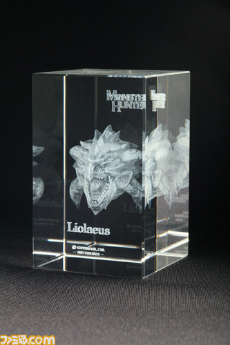 “カプコンフィギュアビルダー スタンダードモデル モンスターハンター Vol.6”の発売記念コンテストで、3Dクリスタル リオレウスヘッドをもらおう！！_01