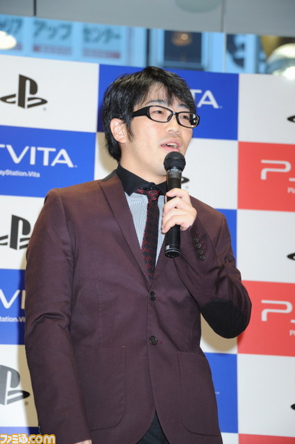 プレイステーションがあれば何でもできる!?　アントニオ猪木が購入者にビンタを贈る発売記念イベントが開催【動画追加】_01