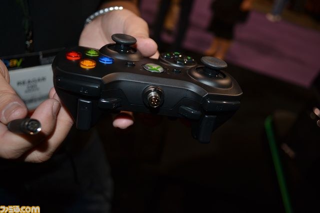 多彩な新製品がお披露目されたRazerブースをリポート【CES2013】_05