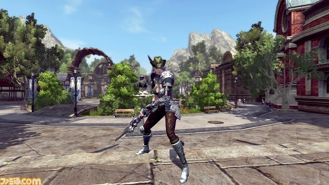 2handsword_chain_woman.jpg