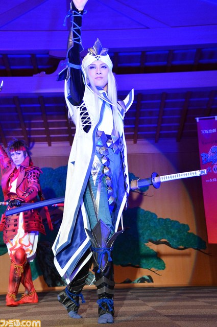 蘭寿とむ・蘭乃はな・明日海りおが『戦国BASARA』の世界を表現！　宝塚歌劇花組公演『戦国BASARA』制作発表会リポート_05