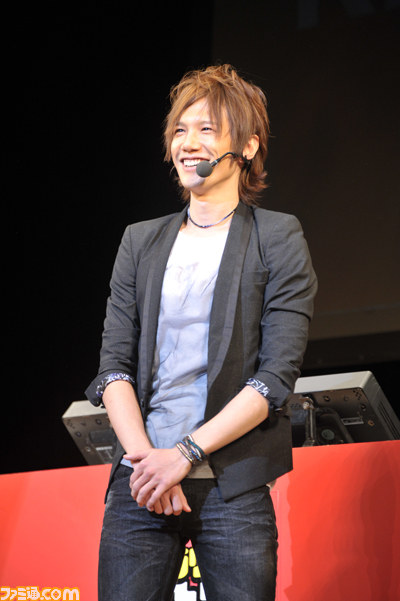 鈴村健一＆下田麻美 vs 神谷浩史、KENNらゲーム好き声優　“ファミ通キャラクターズDX ～ゲーマーだよ全員集合～”イベントリポート_03