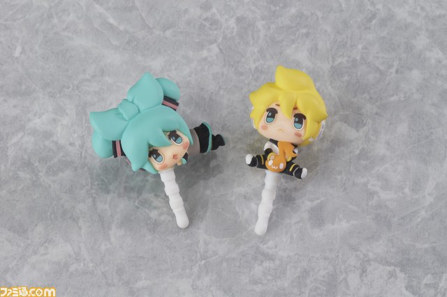 初音ミク、鏡音リン・レンのスマートフォン用イヤホンジャックが登場_01
