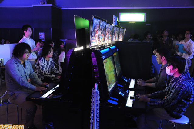 “『機動戦士ガンダム エクストリーム バーサス フルブースト』プレミアムドッグファイト 2013 決勝大会”をリポート！_11