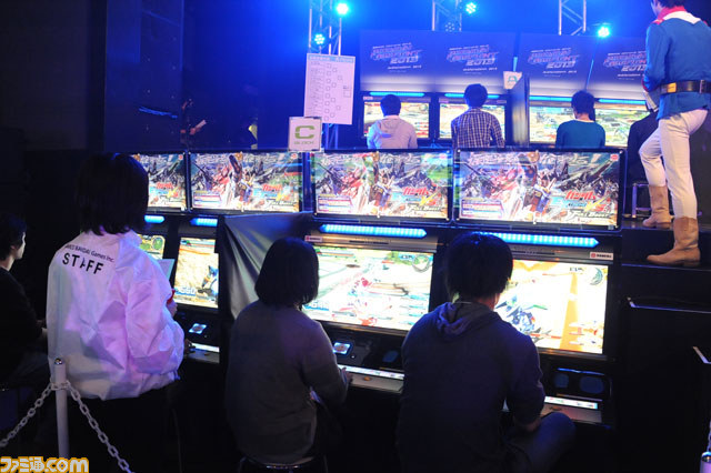 “『機動戦士ガンダム エクストリーム バーサス フルブースト』プレミアムドッグファイト 2013 決勝大会”をリポート！_12