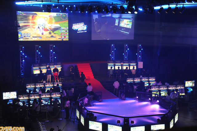 “『機動戦士ガンダム エクストリーム バーサス フルブースト』プレミアムドッグファイト 2013 決勝大会”をリポート！_13