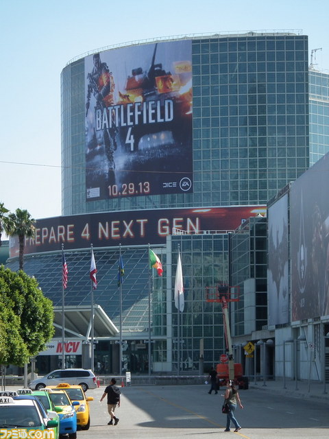 E3開幕前々日、会場周辺には早くも『DARK SOULS II』などの広告が【E3 2013】_03