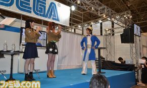 巨人くんも大暴れ！　石川由依さん（ミカサ役）小林ゆうさん（サシャ役）三上枝織さん（クリスタ役）が登場した「進撃の巨人」スペシャルトークショーリポート【ワンダーフェスティバル2013［夏］】_04