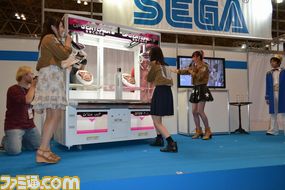 巨人くんも大暴れ！　石川由依さん（ミカサ役）小林ゆうさん（サシャ役）三上枝織さん（クリスタ役）が登場した「進撃の巨人」スペシャルトークショーリポート【ワンダーフェスティバル2013［夏］】_10