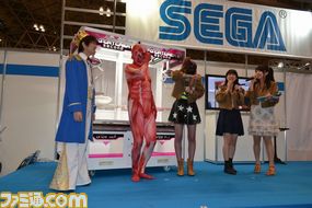 巨人くんも大暴れ！　石川由依さん（ミカサ役）小林ゆうさん（サシャ役）三上枝織さん（クリスタ役）が登場した「進撃の巨人」スペシャルトークショーリポート【ワンダーフェスティバル2013［夏］】_14