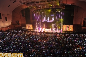 劇場版 アイドルマスター は14年初春に公開 アイドルマスター 8周年ライブ横浜公演リポート ファミ通 Com