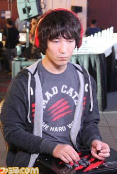 マッドキャッツが東京ゲームショウ 2013に出展、『スパIVAE』の日本大会も開催決定_02