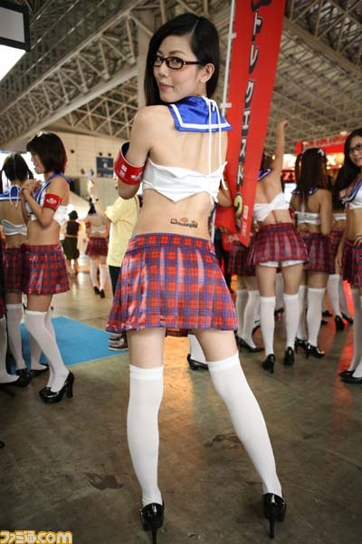 ゲームショウを彩るコンパニオン写真200枚：２日編【TGS2013】_56