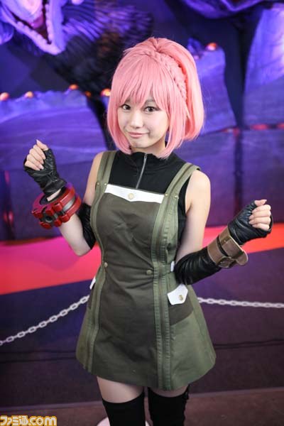 ゲームショウを彩るコンパニオン写真200枚：２日編【TGS2013】_81