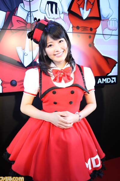 ゲームショウを彩るコンパニオン写真200枚：２日編【TGS2013】_109