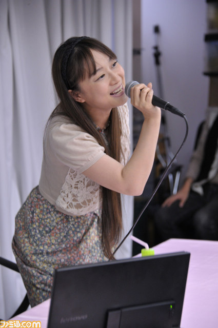 今井麻美さんがミュージックビデオ集発売イベントで撮影秘話を語る_11