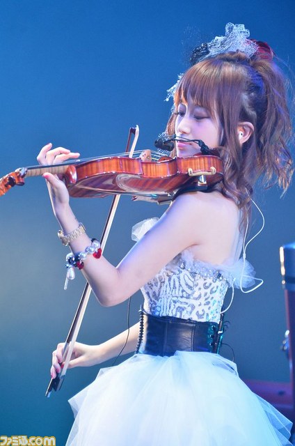 『ファイナルファンタジーXI』の11周年ライブはサプライズだらけ！　名曲の数々に酔いしれたイベントの模様をリポート_02