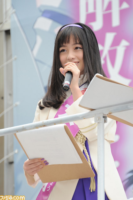 話題のアイドル・橋本環奈が新宿で街頭演説――高橋名人、山本彩乃さん、仙台エリさん、marinaが出演した『解放少女 SIN』トークイベント_19