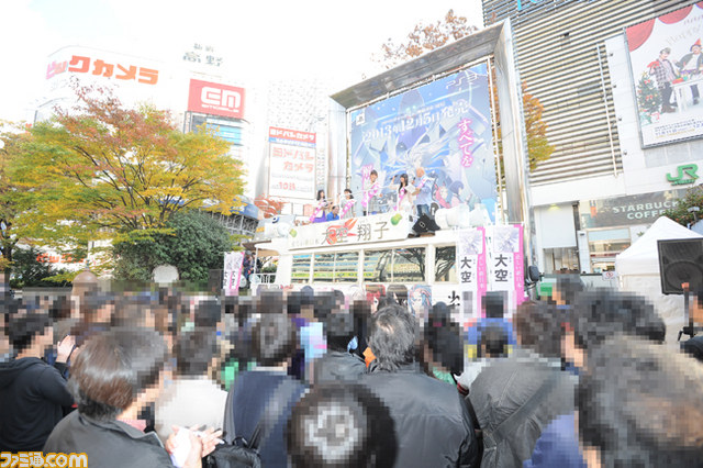話題のアイドル・橋本環奈が新宿で街頭演説――高橋名人、山本彩乃さん、仙台エリさん、marinaが出演した『解放少女 SIN』トークイベント_40