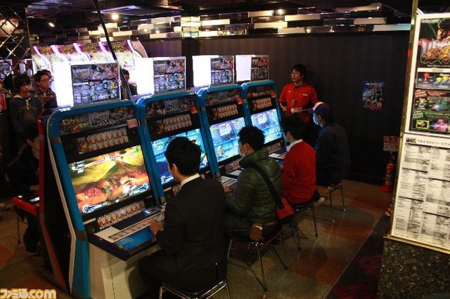 『ウルトラストリートファイターIV』のロケテストが全国6都市でスタート！　杉山P&綾野APのコメントも_07