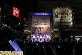 新宿アルタ前をシンデレラガールズがジャック アイドルマスター シンデレラガールズ 2周年記念イベントリポート ファミ通 Com