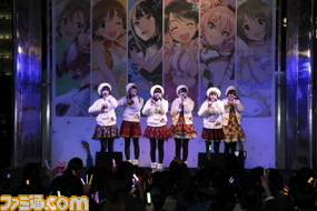 新宿アルタ前をシンデレラガールズがジャック! 『アイドルマスター シンデレラガールズ』2周年記念イベントリポート_15