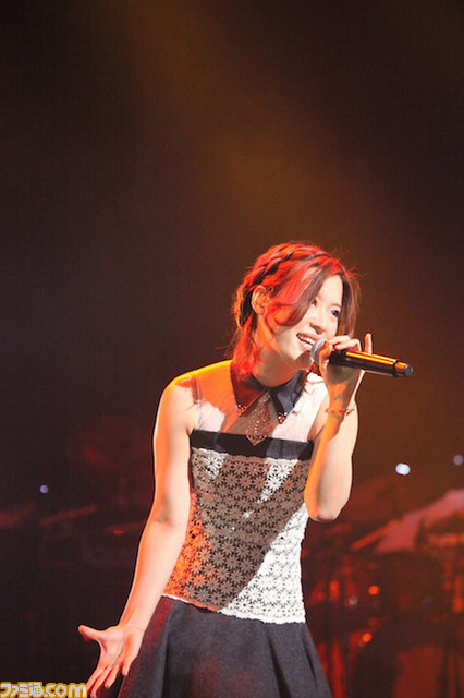 アーティストとファンがアツく盛り上がった5時間越えのライブ――“Live5pb.2013”リポート_33