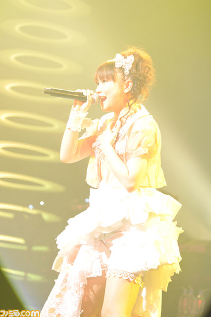 アーティストとファンがアツく盛り上がった5時間越えのライブ――“Live5pb.2013”リポート_55