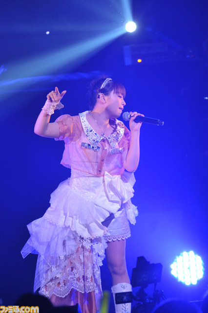 アーティストとファンがアツく盛り上がった5時間越えのライブ――“Live5pb.2013”リポート_62