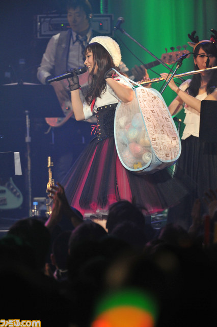 笑顔満開でスタート！　今井麻美さん7thソロライブツアー in Zepp Diver City Tokyo リポート_12