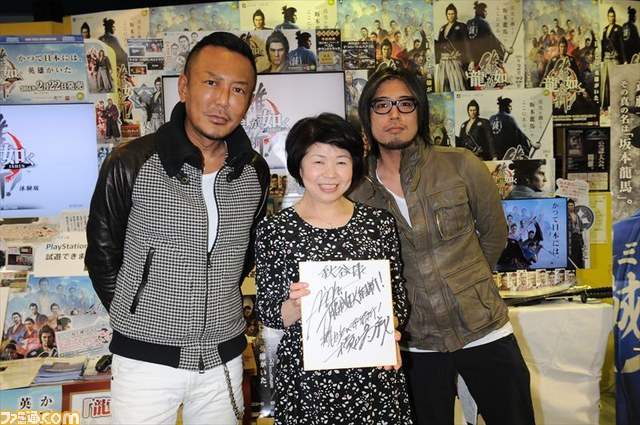 『龍が如く 維新!』名越氏&横山氏のサイン会がゲームズマーヤにて実施 国内初プレイステーション4版の試遊台がお目見え_09