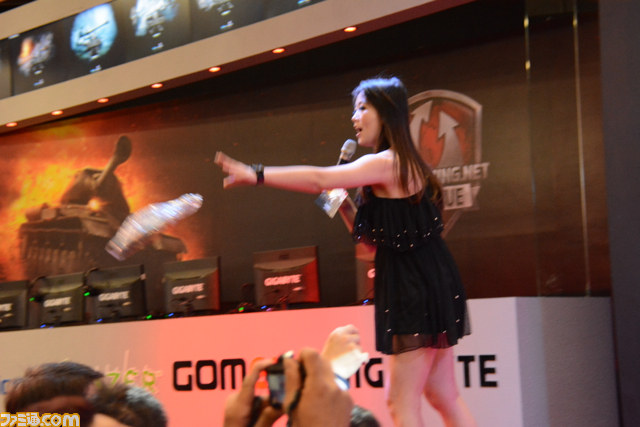 『World of Tanks』一色のブースに、『ガルパン』声優・渕上舞さんと中上育実さんが登場！【2014台北ゲームショウ】_03