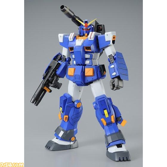 青と白 印象的なカラーリングの重装甲フルアーマーガンダム ブルーカラーver 予約受付開始 ファミ通 Com 青と白 印象的なカラーリングの重装甲フルアーマーガンダム ブルーカラーver 予約受付開始 ファミ通 Com