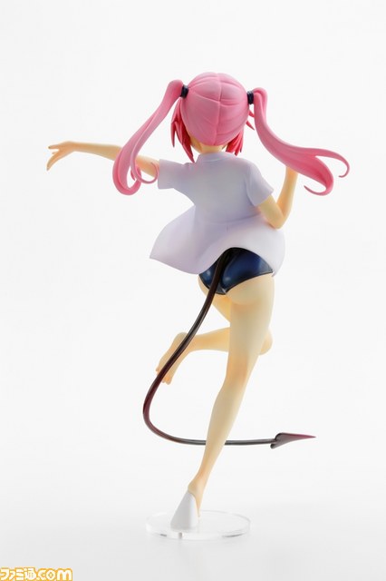 『ToLOVEる－とらぶる－ダークネス』ツンデレな魅力爆発！　スク水で微笑む“ナナ”のフィギュアが登場_02