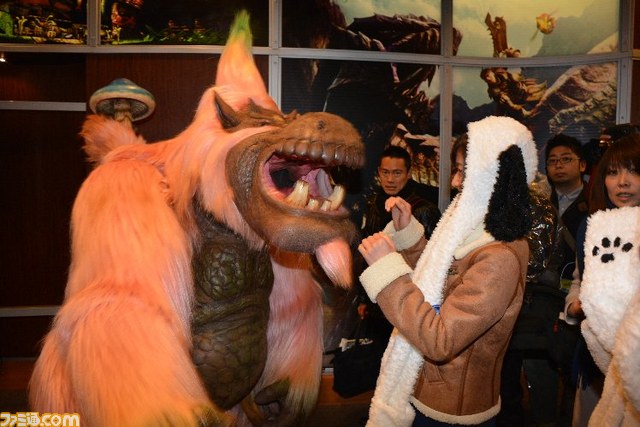 ユニバーサル・スタジオ・ジャパンでティガレックスの大咆哮を体験！“モンスターハンター・ザ・リアル2014”_24