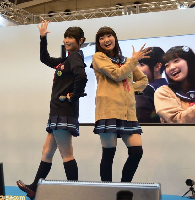 大坪由佳さんと大橋彩香さんがふたりで歌を披露 プライズ展開も始まるproject 575のトークショー ミニライブをリポート Wf14 冬 ファミ通 Com 大坪由佳さんと大橋彩香さんがふたりで歌を披露 プライズ展開も始まるproject 575のトークショー ミニライブをリポート Wf14 冬 ファミ通 Com