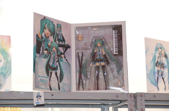 ライブもトークも盛り上がった『初音ミク -プロジェクト ディーヴァ- F 2nd』発売直前イベント“MATSURI DA DIVA”をリポート_05