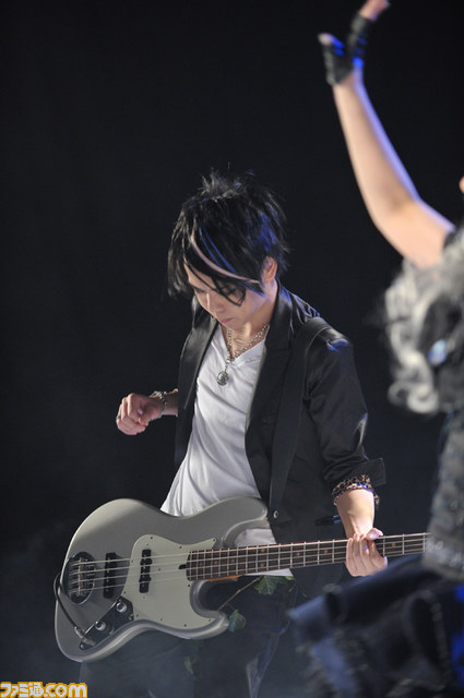 白いミンゴスと黒いミンゴスが交錯する『漆黒のサステイン』MV撮影現場に密着_55