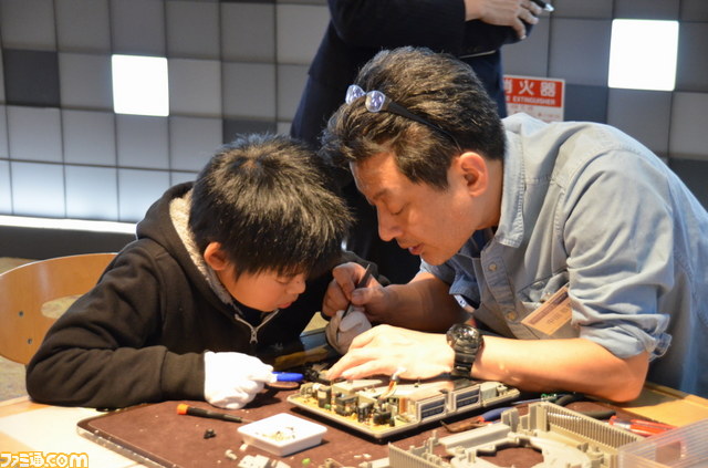 初代PSを分解して、ゲーム機の仕組みを学べる“プレイステーション ワークショップ”が実施_26
