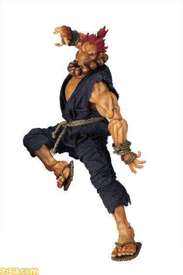 拳を極めし者、参上！ 『ストリートファイター』シリーズより6分の1スケールの“豪鬼”フィギュアが発売決定_02